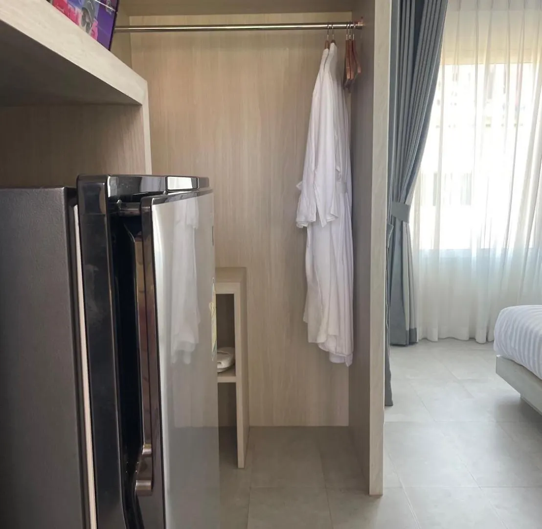 Lanta Corsica Hotel 코란타